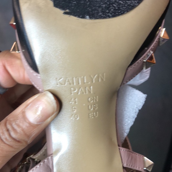 Black Kaitlyn Pan studded kitten Heels w/ box 9 - Picture 5 of 7